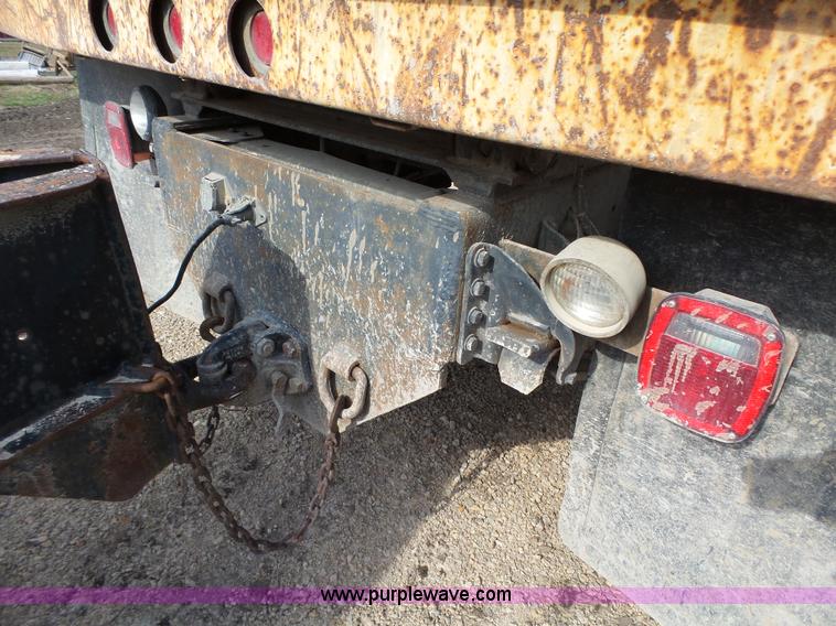 image for item L5656 2001 GMC TopKick dump truck