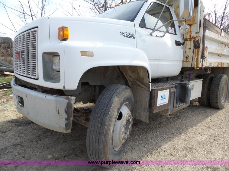 image for item L5656 2001 GMC TopKick dump truck