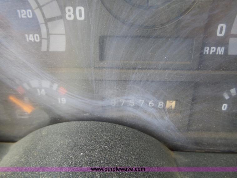 image for item L5656 2001 GMC TopKick dump truck