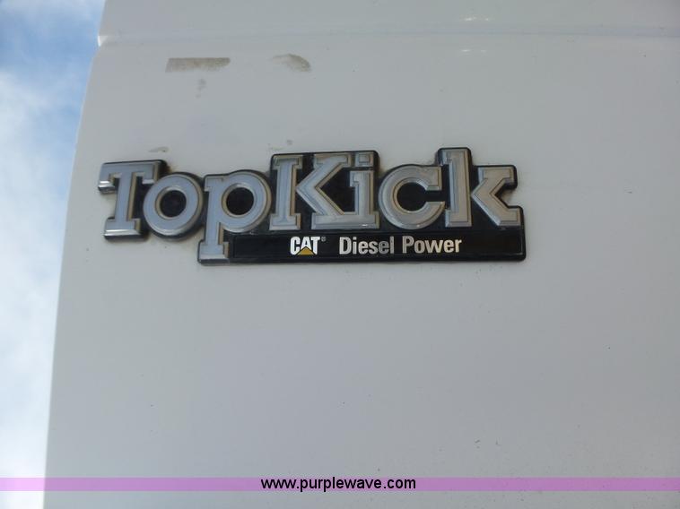 image for item L5656 2001 GMC TopKick dump truck