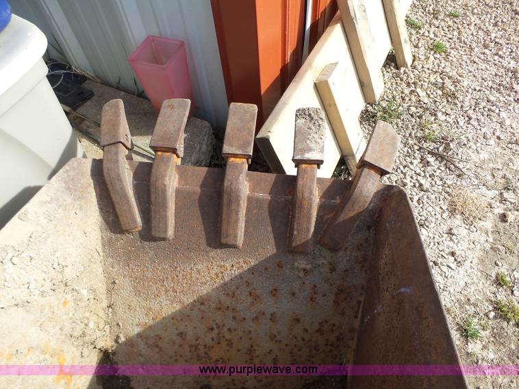 image for item L5658 Case backhoe bucket