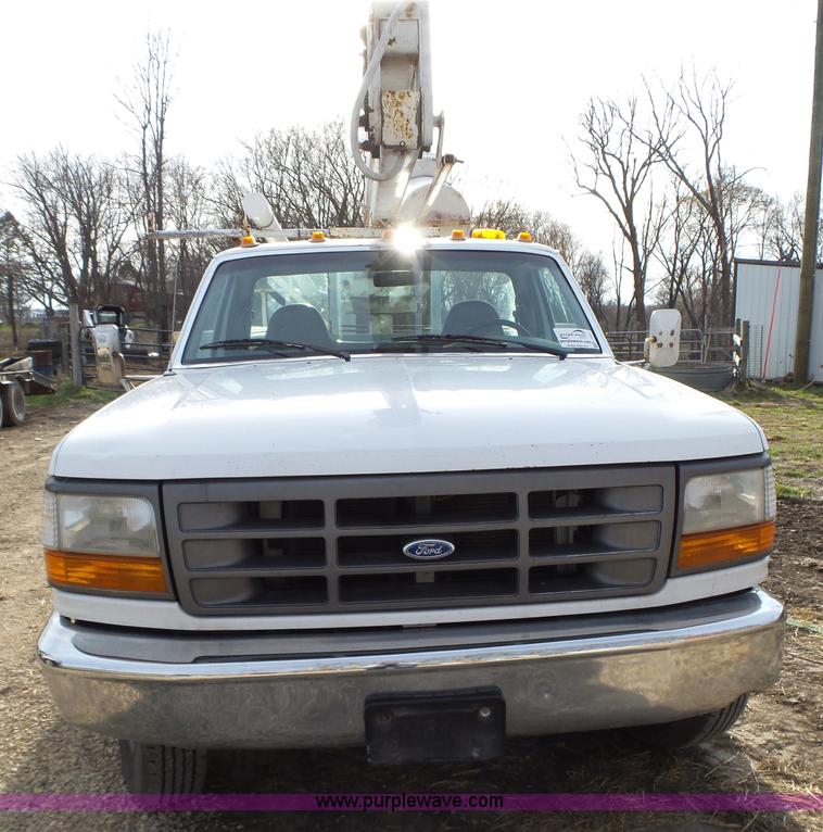 image for item L5661 1996 Ford F350 Super Duty XL utility truck with crane