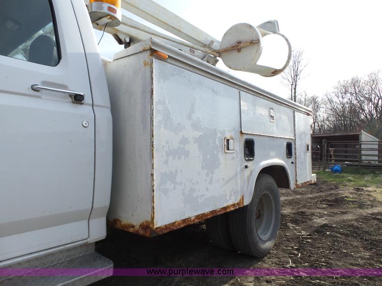 image for item L5661 1996 Ford F350 Super Duty XL utility truck with crane