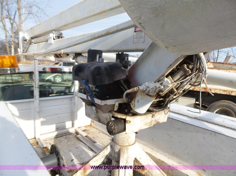 image for item L5661 1996 Ford F350 Super Duty XL utility truck with crane