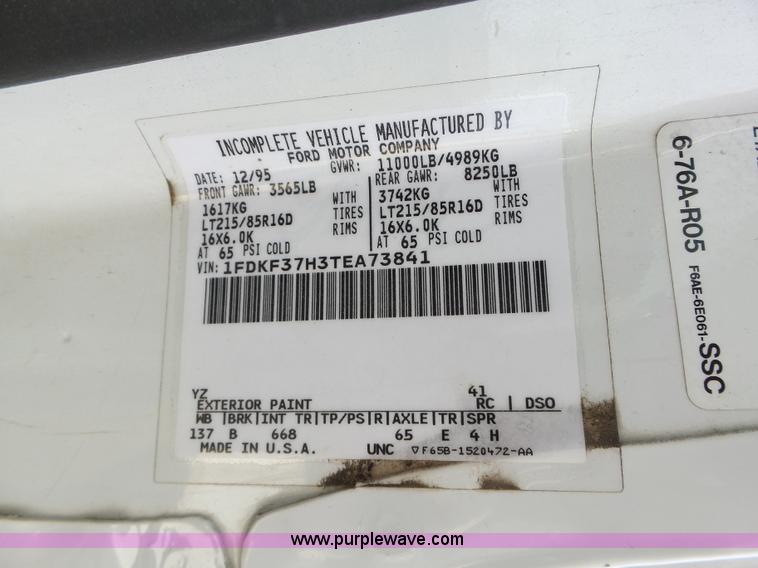 image for item L5661 1996 Ford F350 Super Duty XL utility truck with crane