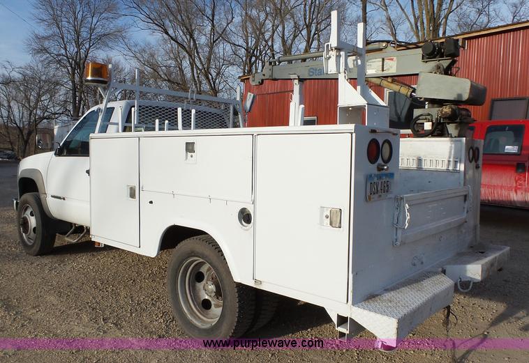 image for item L5663 1994 Chevrolet 3500HD utility truck with crane