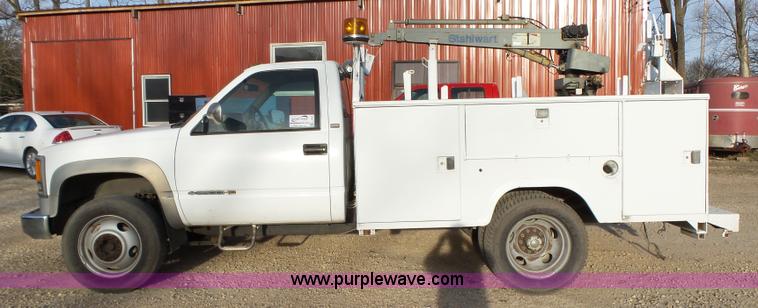 image for item L5663 1994 Chevrolet 3500HD utility truck with crane