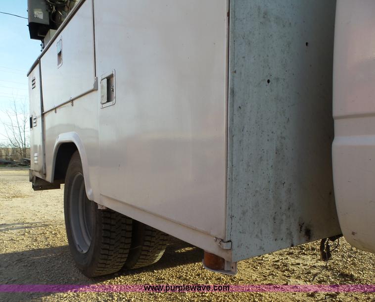 image for item L5663 1994 Chevrolet 3500HD utility truck with crane