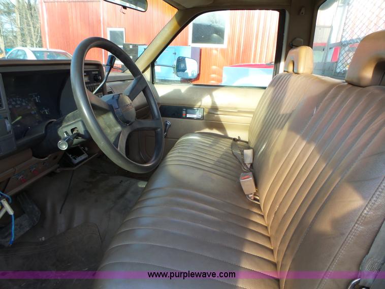 image for item L5663 1994 Chevrolet 3500HD utility truck with crane