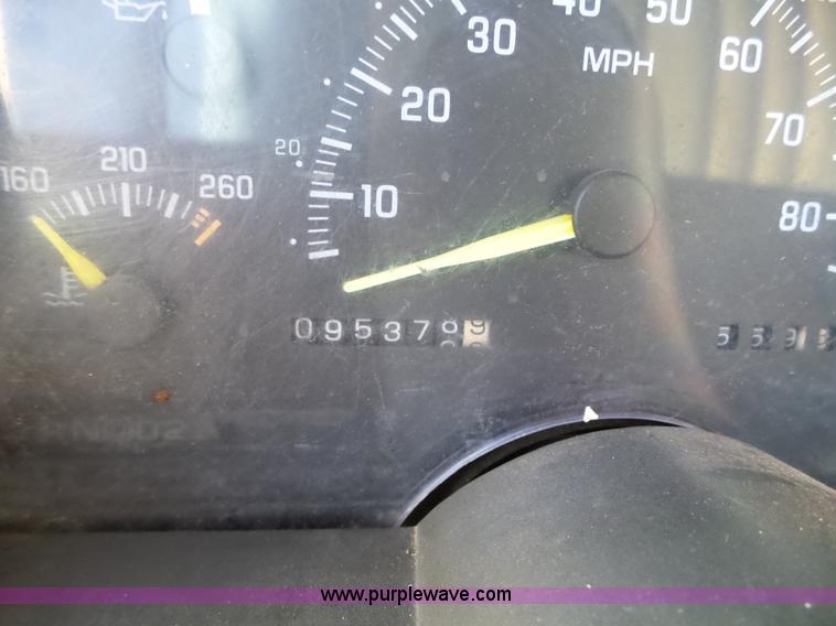 image for item L5663 1994 Chevrolet 3500HD utility truck with crane