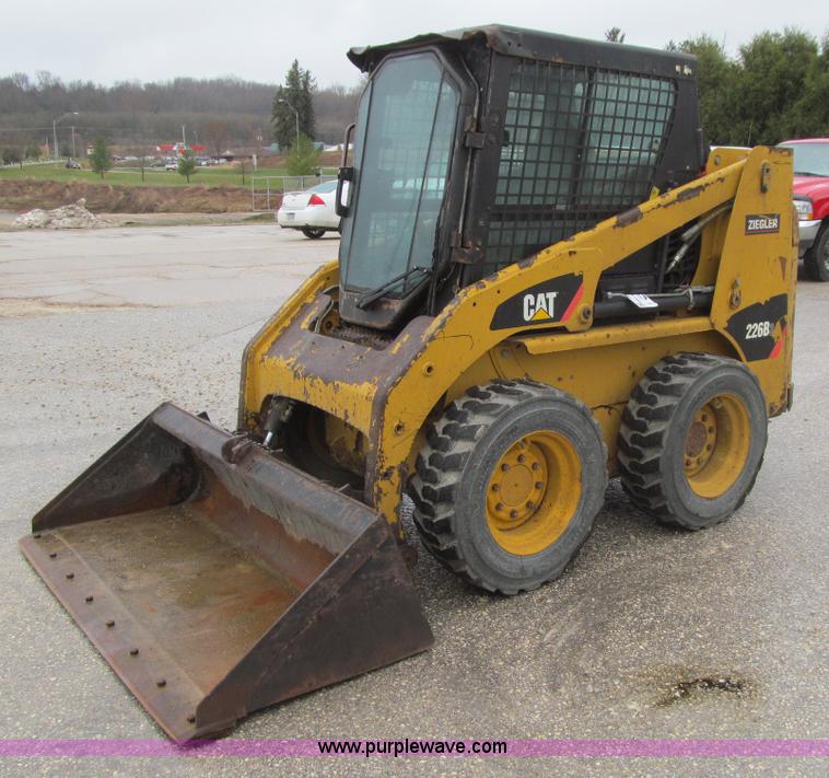image for item L5670 2010 Caterpillar 226B Series 3 skid steer