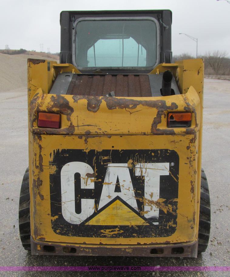 image for item L5670 2010 Caterpillar 226B Series 3 skid steer