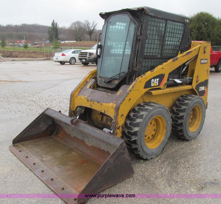 image for item L5670 2010 Caterpillar 226B Series 3 skid steer