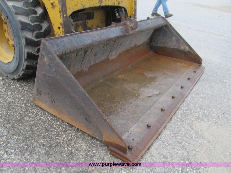 image for item L5670 2010 Caterpillar 226B Series 3 skid steer
