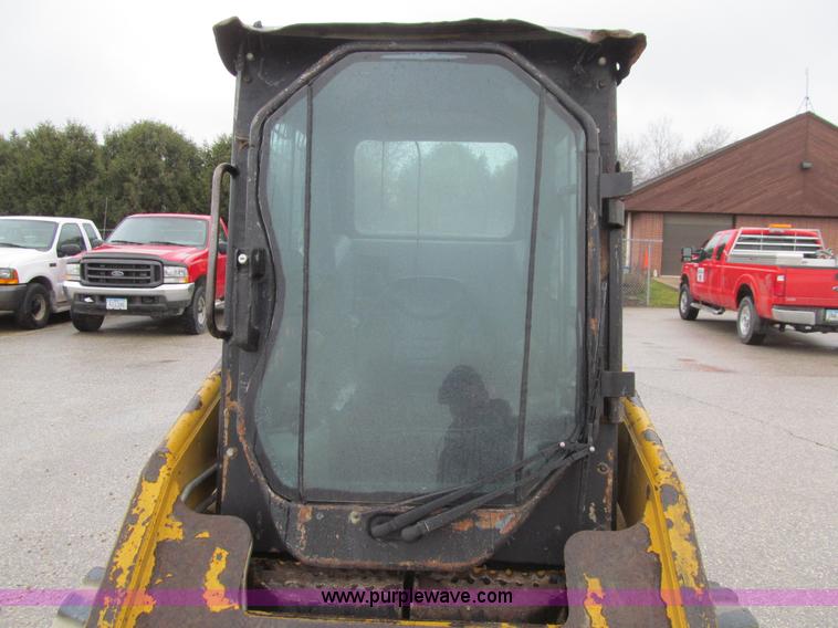 image for item L5670 2010 Caterpillar 226B Series 3 skid steer