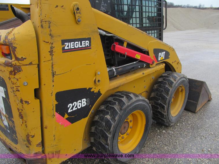image for item L5670 2010 Caterpillar 226B Series 3 skid steer
