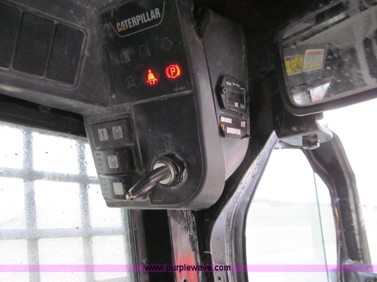 image for item L5670 2010 Caterpillar 226B Series 3 skid steer