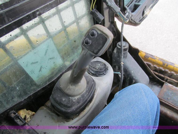 image for item L5670 2010 Caterpillar 226B Series 3 skid steer