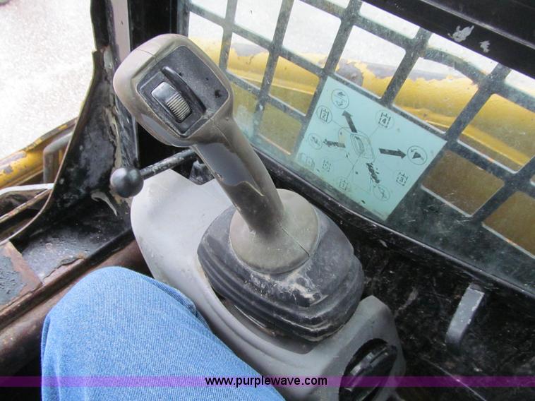 image for item L5670 2010 Caterpillar 226B Series 3 skid steer