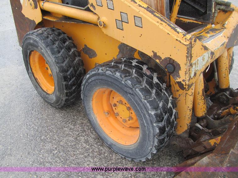 image for item L5671 1997 Mustang 2040 skid steer