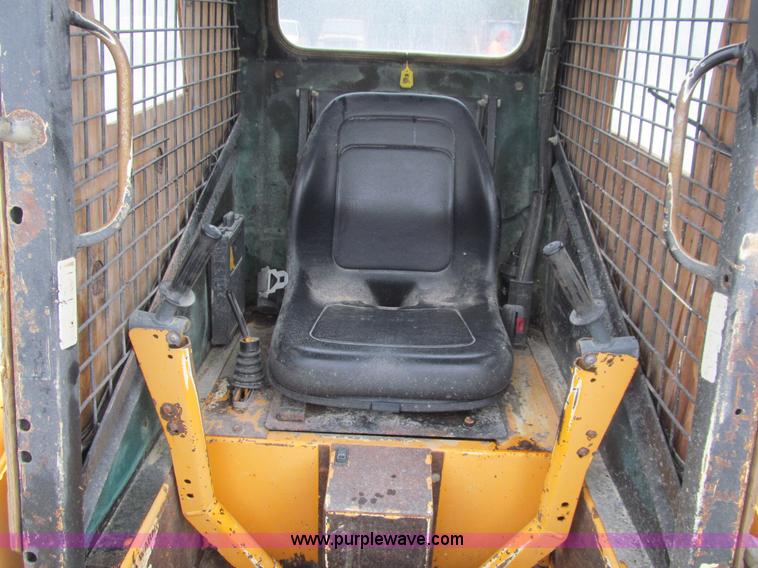 image for item L5671 1997 Mustang 2040 skid steer
