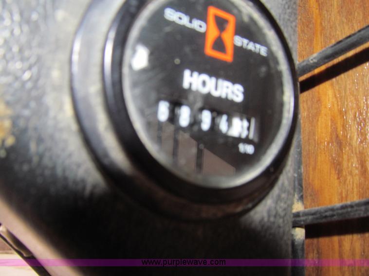 image for item L5671 1997 Mustang 2040 skid steer