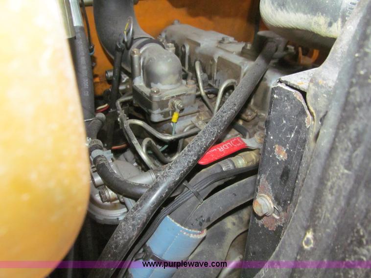 image for item L5671 1997 Mustang 2040 skid steer