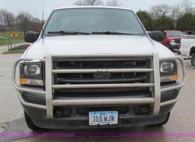 image for item L5672 2002 Ford F250 Super Duty XL Ext. Cab pickup truck