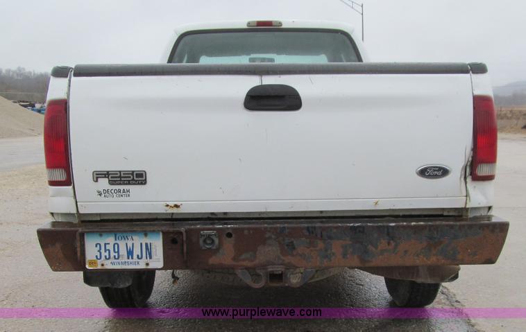 image for item L5672 2002 Ford F250 Super Duty XL Ext. Cab pickup truck