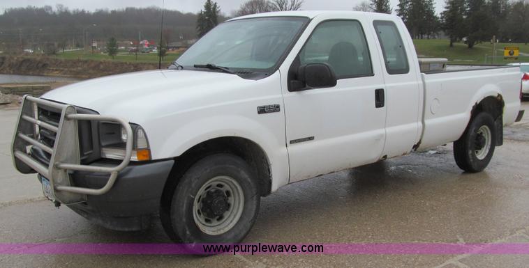image for item L5672 2002 Ford F250 Super Duty XL Ext. Cab pickup truck