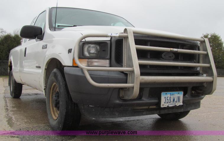 image for item L5672 2002 Ford F250 Super Duty XL Ext. Cab pickup truck