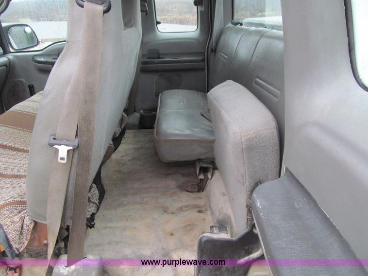 image for item L5672 2002 Ford F250 Super Duty XL Ext. Cab pickup truck