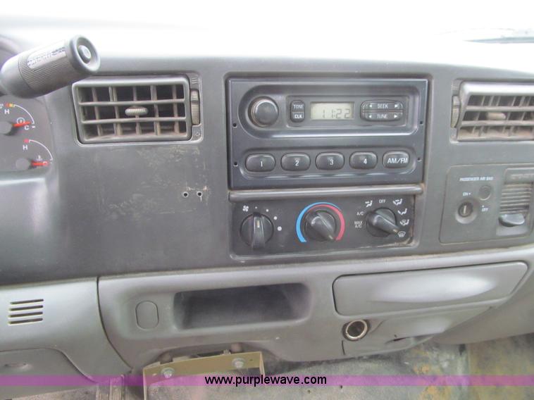 image for item L5672 2002 Ford F250 Super Duty XL Ext. Cab pickup truck