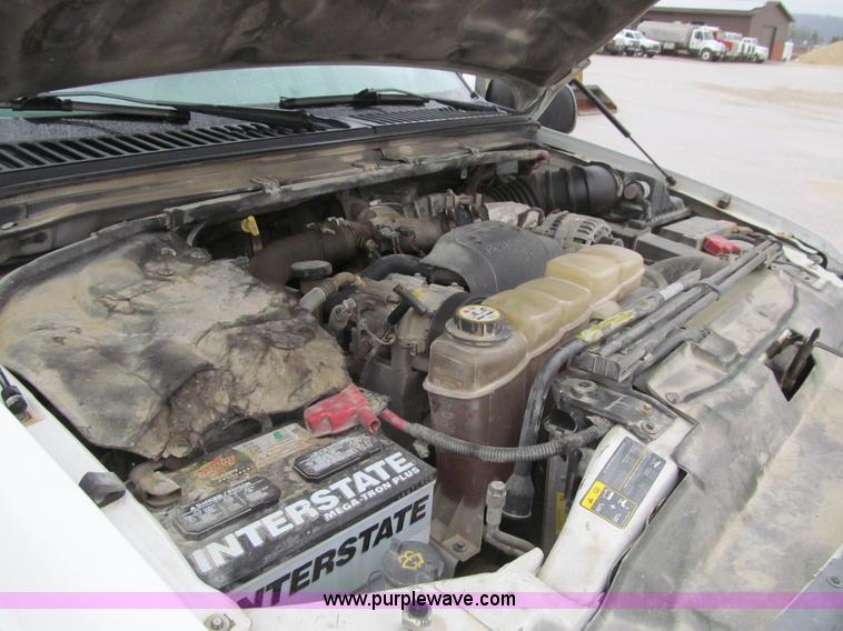 image for item L5672 2002 Ford F250 Super Duty XL Ext. Cab pickup truck