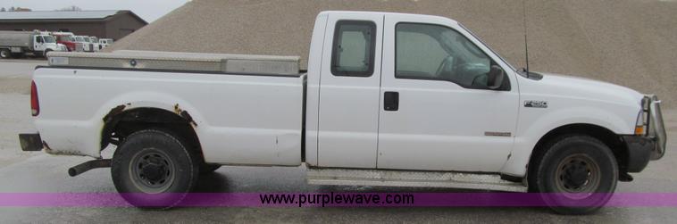 image for item L5673 2003 Ford F250 Super Duty XL SuperCab pickup truck