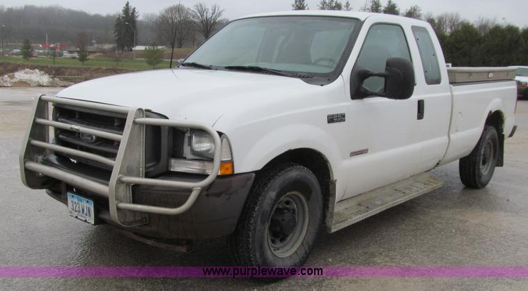 image for item L5673 2003 Ford F250 Super Duty XL SuperCab pickup truck