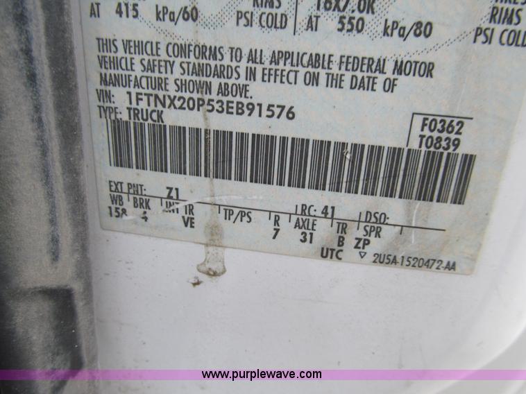 image for item L5673 2003 Ford F250 Super Duty XL SuperCab pickup truck