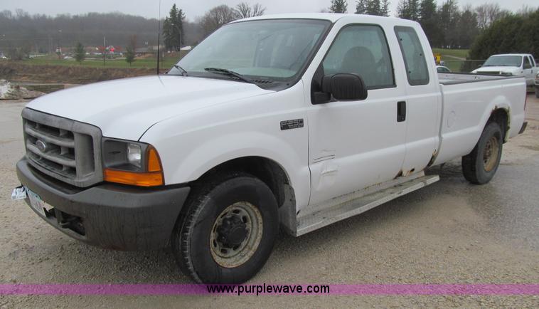image for item L5674 2000 Ford F250 Super Duty XL SuperCab pickup truck