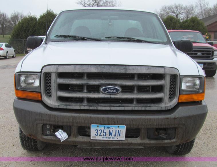 image for item L5674 2000 Ford F250 Super Duty XL SuperCab pickup truck