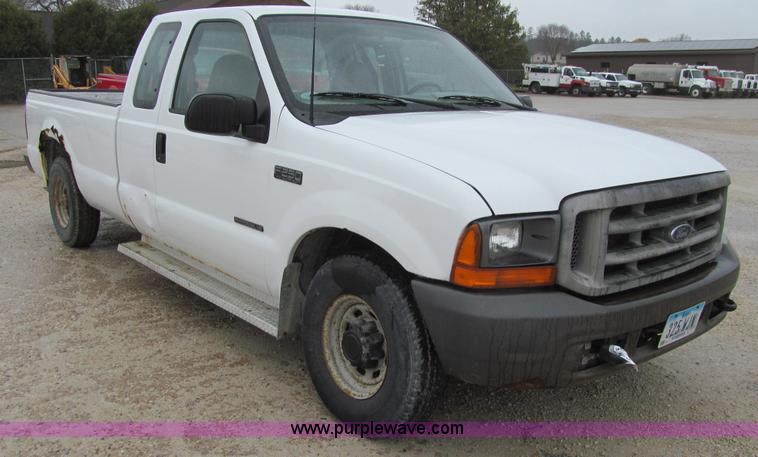 image for item L5674 2000 Ford F250 Super Duty XL SuperCab pickup truck