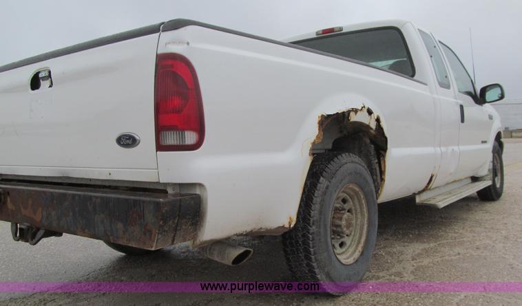image for item L5674 2000 Ford F250 Super Duty XL SuperCab pickup truck