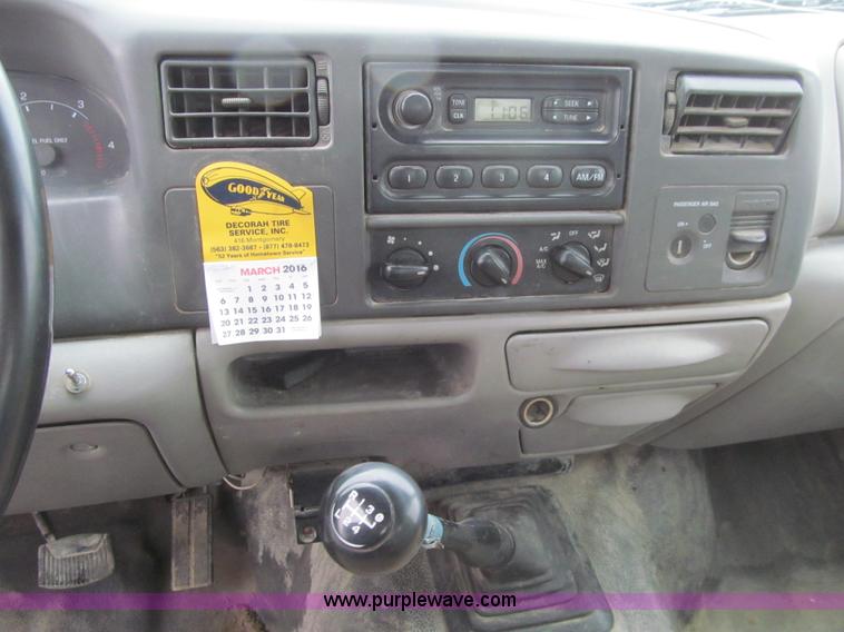 image for item L5674 2000 Ford F250 Super Duty XL SuperCab pickup truck