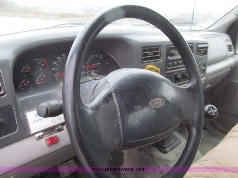 image for item L5674 2000 Ford F250 Super Duty XL SuperCab pickup truck