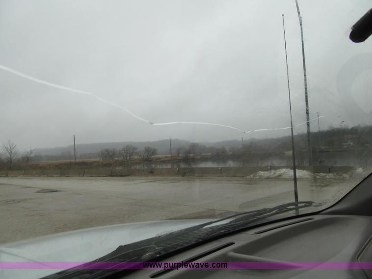 image for item L5674 2000 Ford F250 Super Duty XL SuperCab pickup truck