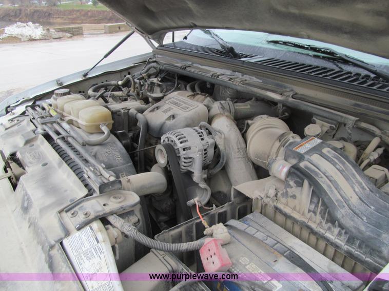 image for item L5674 2000 Ford F250 Super Duty XL SuperCab pickup truck