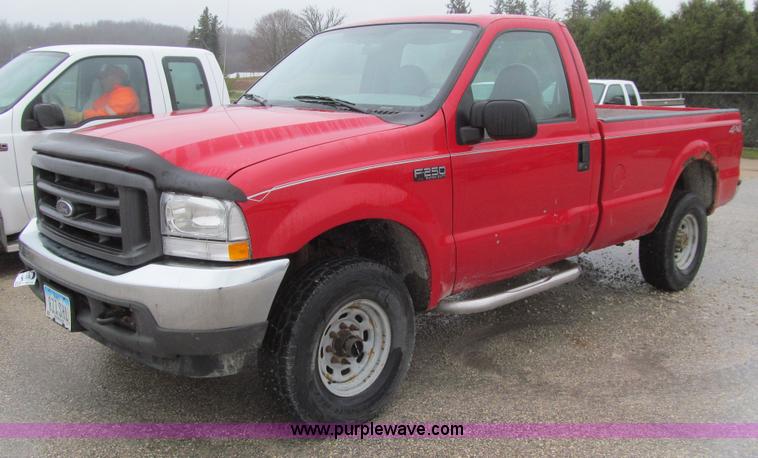 image for item L5676 2004 Ford F250 Super Duty XL pickup truck