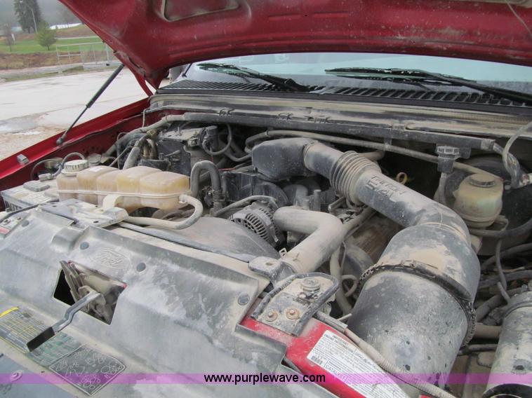 image for item L5676 2004 Ford F250 Super Duty XL pickup truck