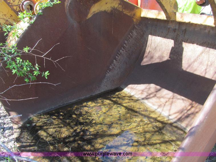 image for item L5694 EBI excavator bucket