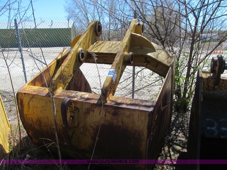 image for item L5694 EBI excavator bucket