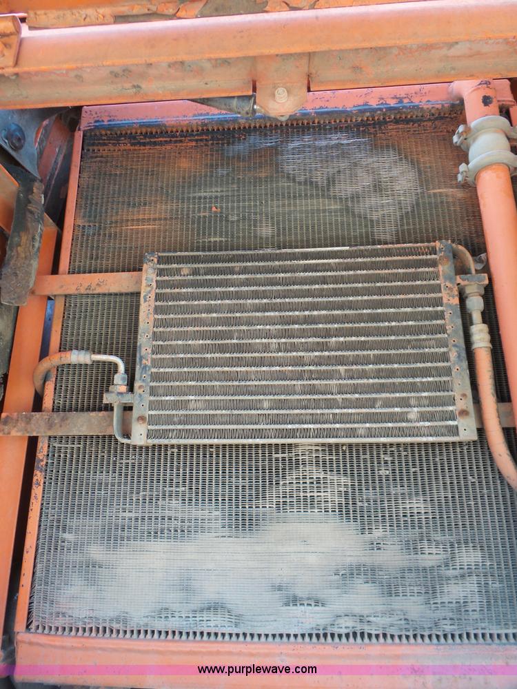 image for item L6287 1995 Daewoo DH320 excavator